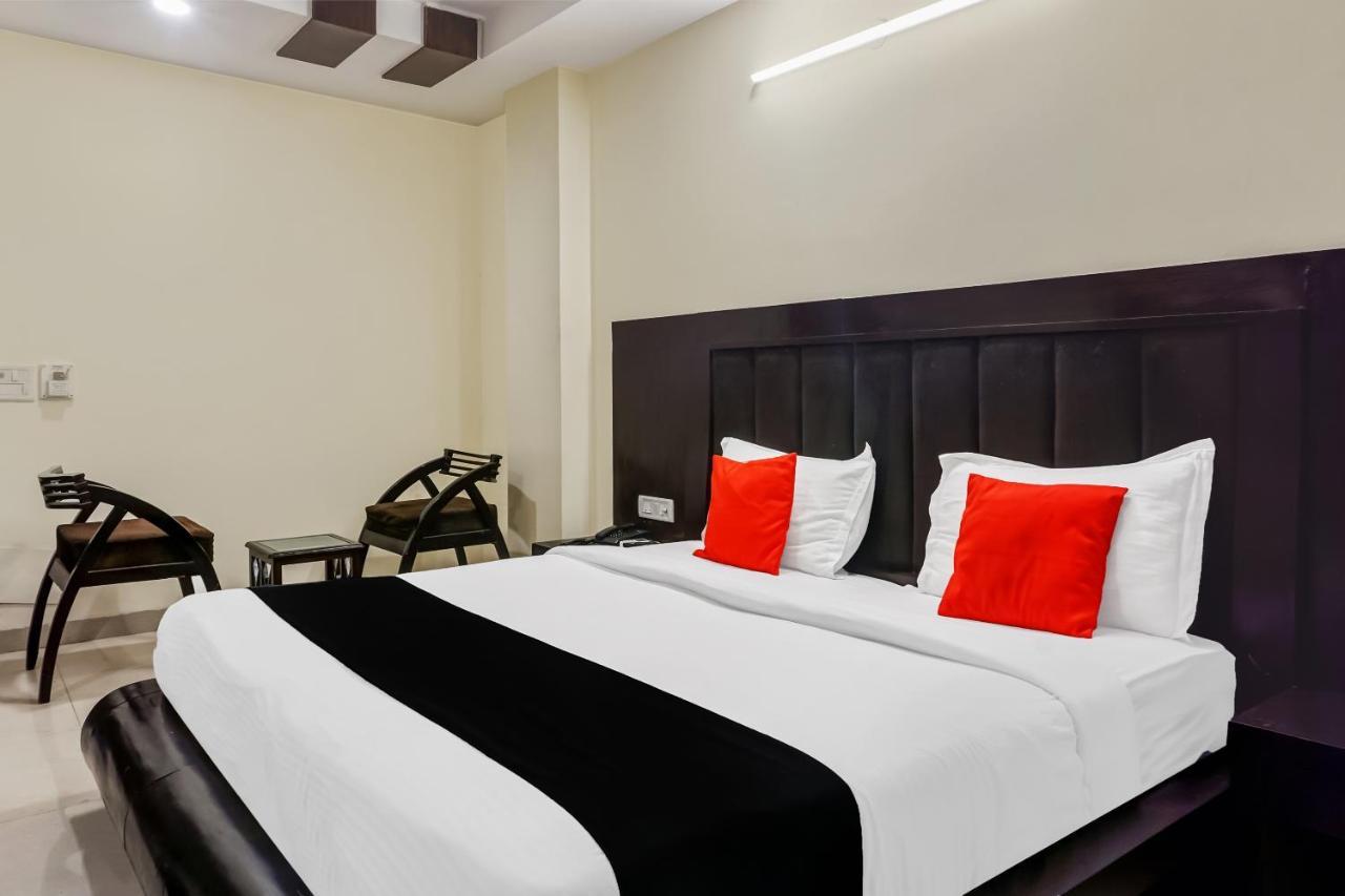 Capital O Hotel Jeyan Inn Near Gurudwara Shri Bangla Sahib Delhi  Exterior foto