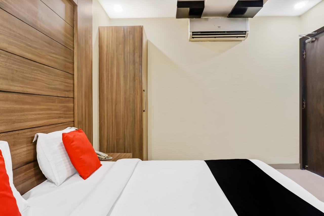 Capital O Hotel Jeyan Inn Near Gurudwara Shri Bangla Sahib Delhi  Exterior foto